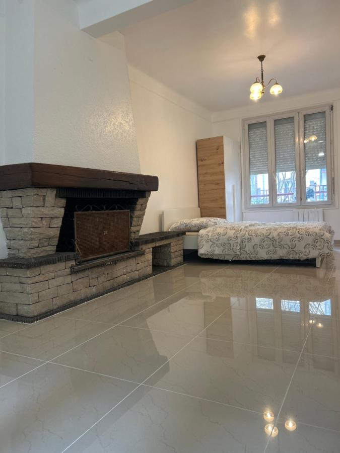 Grand Logement Centre Ville Massy Massy  Kültér fotó